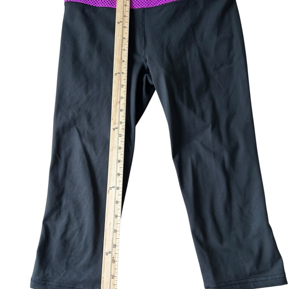 Victoria's Secret VSX Knockout Crop Leggings 2 Pairs Sz Small Gray Black Pink - Picture 11 of 16